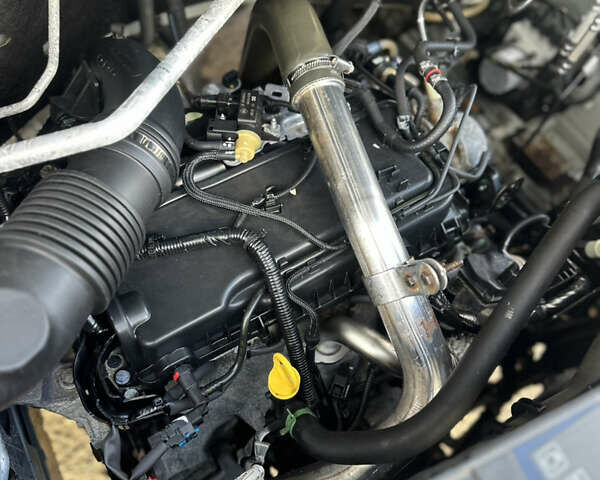 Белый Рено Мастер, объемом двигателя 2.3 л и пробегом 325 тыс. км за 17999 $, фото 17 на Automoto.ua