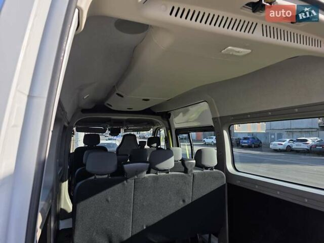 Белый Рено Мастер, объемом двигателя 2.3 л и пробегом 177 тыс. км за 19900 $, фото 51 на Automoto.ua