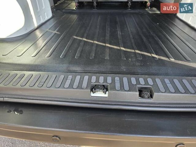 Белый Рено Мастер, объемом двигателя 2.3 л и пробегом 177 тыс. км за 19900 $, фото 49 на Automoto.ua