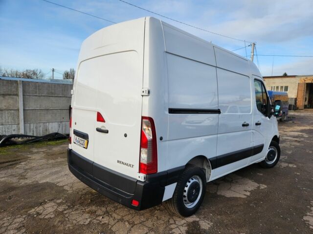 Белый Рено Мастер, объемом двигателя 2.3 л и пробегом 235 тыс. км за 15900 $, фото 1 на Automoto.ua