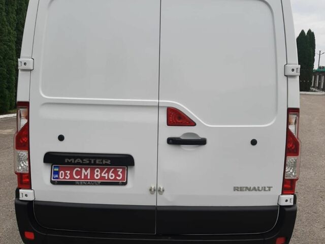 Белый Рено Мастер, объемом двигателя 2.3 л и пробегом 197 тыс. км за 15500 $, фото 1 на Automoto.ua