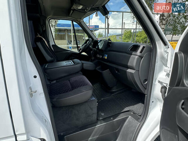 Белый Рено Мастер, объемом двигателя 2.3 л и пробегом 290 тыс. км за 23900 $, фото 21 на Automoto.ua