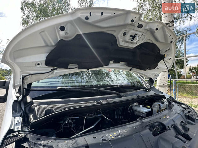 Белый Рено Мастер, объемом двигателя 2.3 л и пробегом 290 тыс. км за 23900 $, фото 12 на Automoto.ua