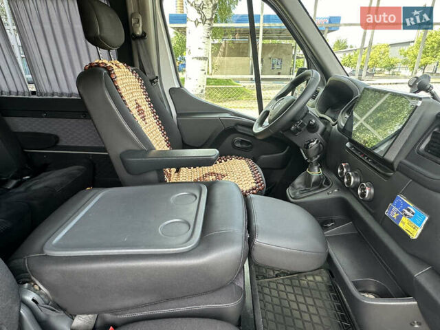 Белый Рено Мастер, объемом двигателя 2.3 л и пробегом 290 тыс. км за 23900 $, фото 22 на Automoto.ua