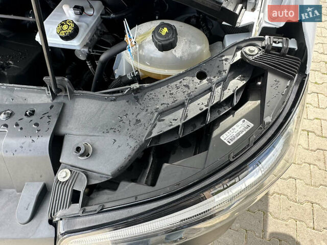 Белый Рено Мастер, объемом двигателя 2.3 л и пробегом 290 тыс. км за 23900 $, фото 10 на Automoto.ua