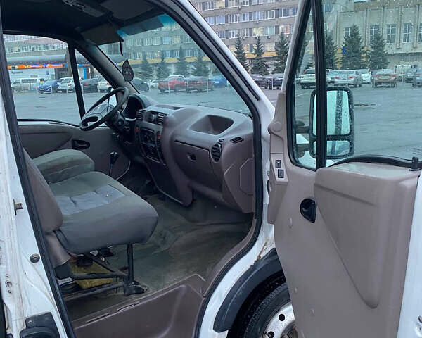 Белый Рено Мастер, объемом двигателя 2.19 л и пробегом 500 тыс. км за 4000 $, фото 9 на Automoto.ua