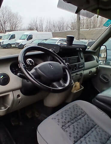 Белый Рено Мастер, объемом двигателя 2.5 л и пробегом 280 тыс. км за 7500 $, фото 4 на Automoto.ua