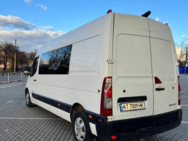 Белый Рено Мастер, объемом двигателя 2.3 л и пробегом 530 тыс. км за 15500 $, фото 2 на Automoto.ua