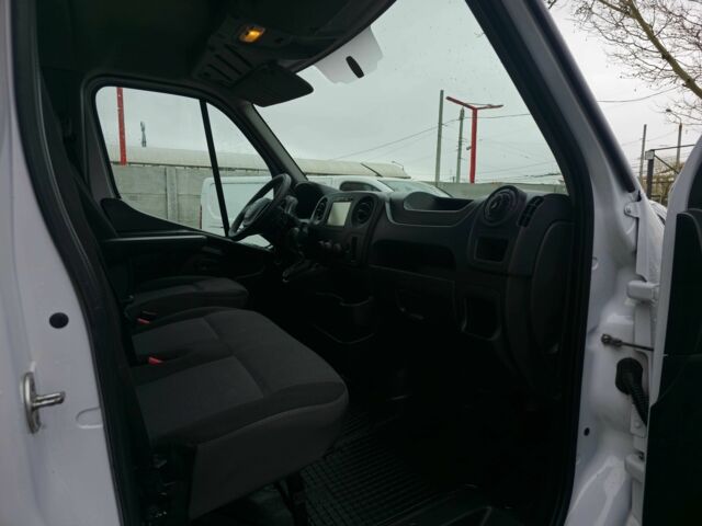 Белый Рено Мастер, объемом двигателя 2.3 л и пробегом 303 тыс. км за 17600 $, фото 13 на Automoto.ua