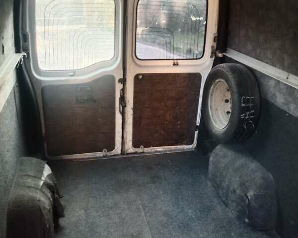 Білий Рено Мастєр, об'ємом двигуна 2.8 л та пробігом 1000 тис. км за 4500 $, фото 4 на Automoto.ua
