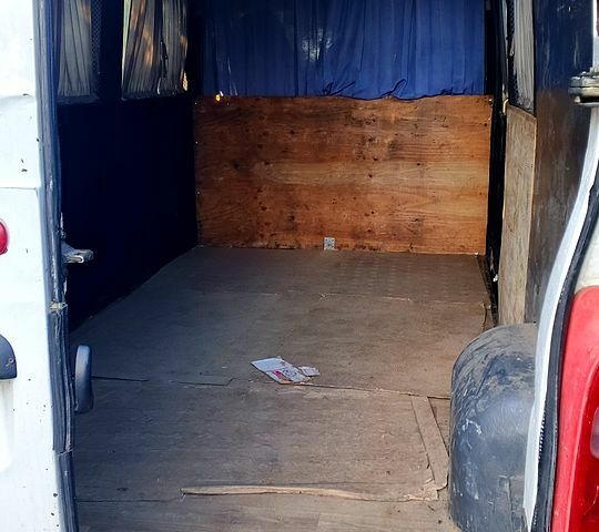 Белый Рено Мастер, объемом двигателя 2.5 л и пробегом 0 тыс. км за 2500 $, фото 4 на Automoto.ua