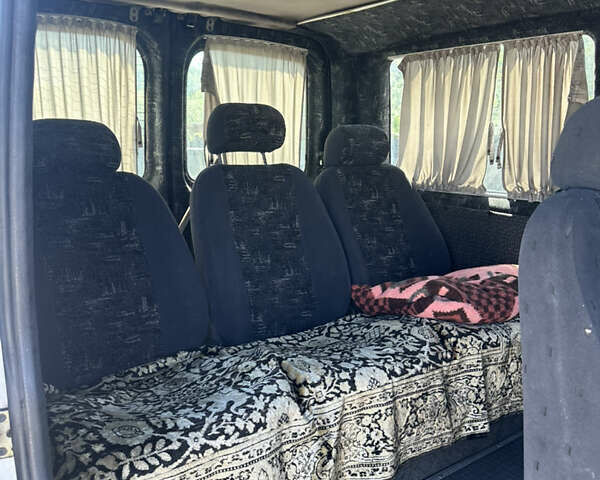 Белый Рено Мастер, объемом двигателя 2.5 л и пробегом 471 тыс. км за 3499 $, фото 13 на Automoto.ua