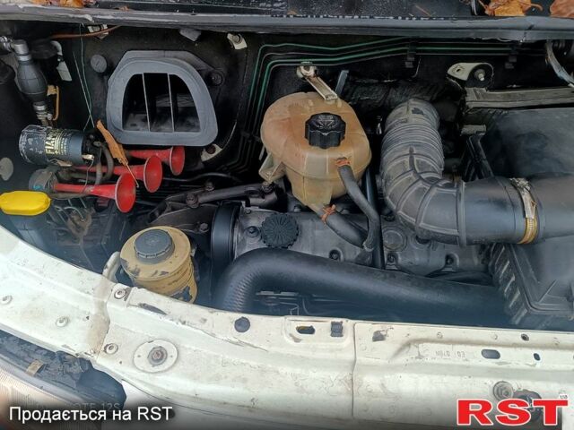 Білий Рено Мастєр, об'ємом двигуна 2.8 л та пробігом 0 тис. км за 4000 $, фото 9 на Automoto.ua