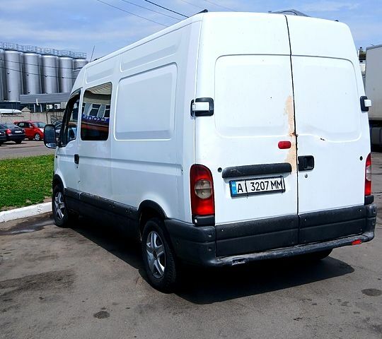 Белый Рено Мастер, объемом двигателя 2.2 л и пробегом 211 тыс. км за 3500 $, фото 2 на Automoto.ua