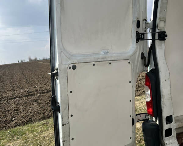 Білий Рено Мастєр, об'ємом двигуна 2.46 л та пробігом 312 тис. км за 6000 $, фото 9 на Automoto.ua