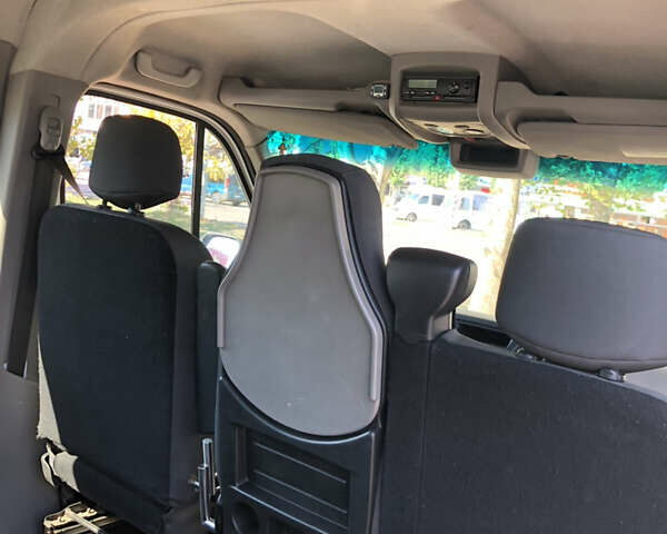 Белый Рено Мастер, объемом двигателя 2.3 л и пробегом 380 тыс. км за 13000 $, фото 1 на Automoto.ua