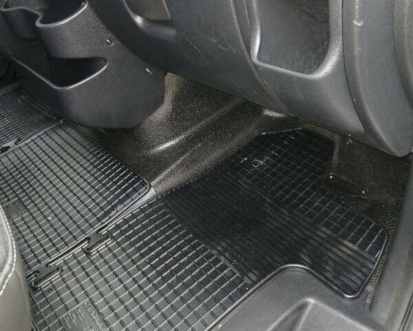 Белый Рено Мастер, объемом двигателя 2.3 л и пробегом 397 тыс. км за 15500 $, фото 19 на Automoto.ua