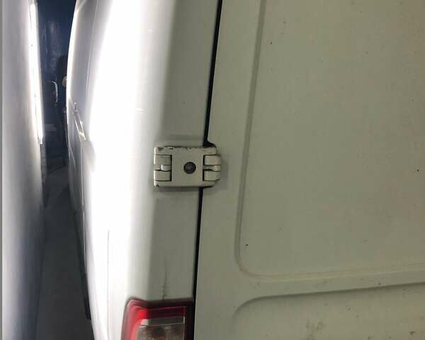 Белый Рено Мастер, объемом двигателя 2.3 л и пробегом 650 тыс. км за 3900 $, фото 10 на Automoto.ua