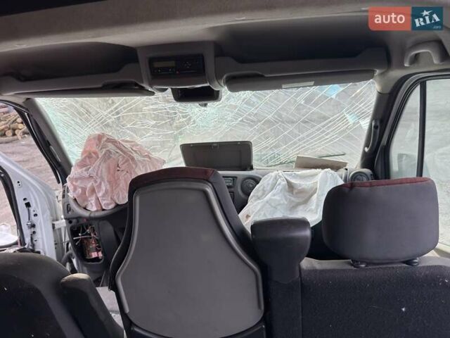 Білий Рено Мастєр, об'ємом двигуна 2.3 л та пробігом 200 тис. км за 5950 $, фото 4 на Automoto.ua