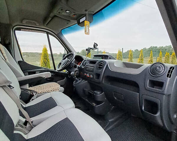 Белый Рено Мастер, объемом двигателя 2.3 л и пробегом 800 тыс. км за 14000 $, фото 24 на Automoto.ua