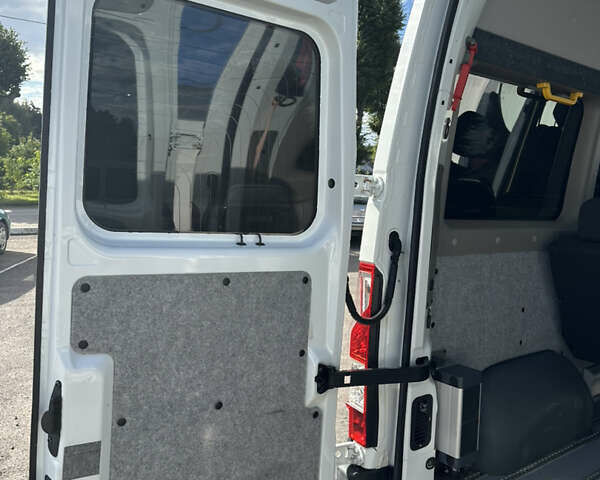 Белый Рено Мастер, объемом двигателя 2.3 л и пробегом 280 тыс. км за 15900 $, фото 19 на Automoto.ua