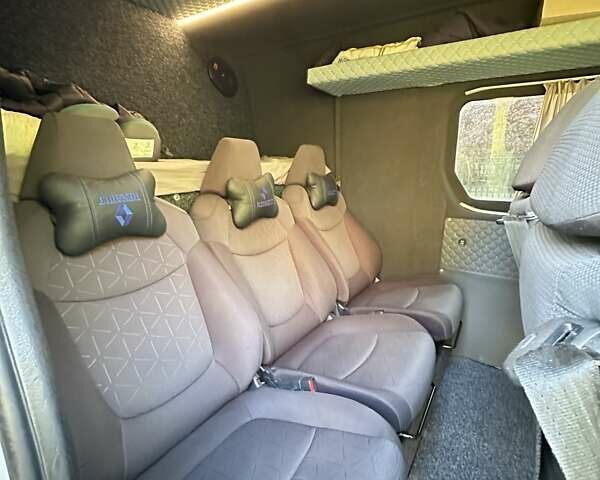 Білий Рено Мастєр, об'ємом двигуна 2.3 л та пробігом 290 тис. км за 16900 $, фото 21 на Automoto.ua