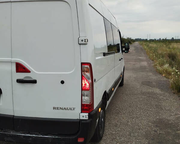 Белый Рено Мастер, объемом двигателя 2.3 л и пробегом 440 тыс. км за 12999 $, фото 7 на Automoto.ua