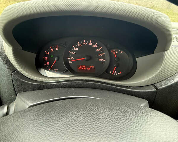 Белый Рено Мастер, объемом двигателя 2.3 л и пробегом 602 тыс. км за 13500 $, фото 11 на Automoto.ua