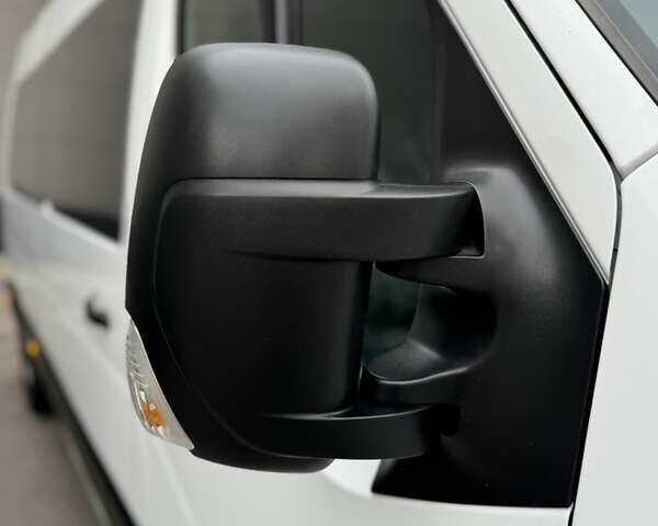 Рено Мастер 2015 в Киеве на Automoto.ua Белый Рено Мастер, объемом двигателя 2.3 л и пробегом 519 тыс. км за 16500 $, фото 12 на Automoto.ua