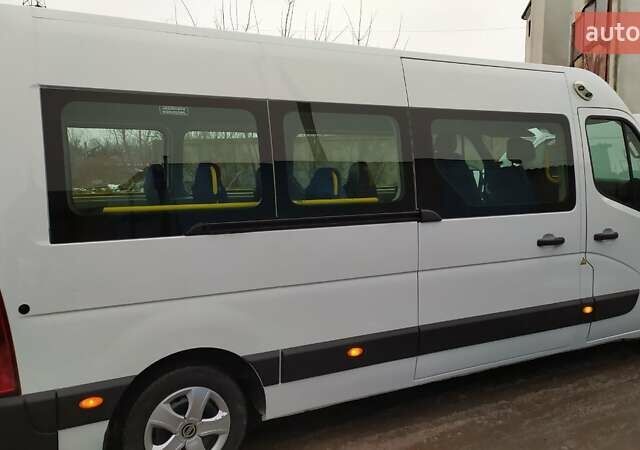 Белый Рено Мастер, объемом двигателя 2.3 л и пробегом 276 тыс. км за 16950 $, фото 2 на Automoto.ua