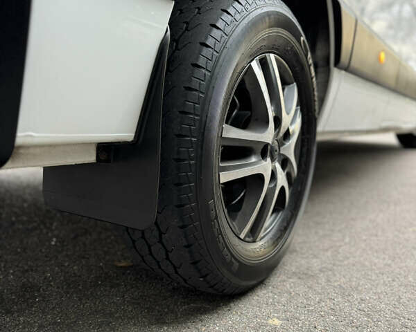 Рено Мастер 2015 в Киеве на Automoto.ua Белый Рено Мастер, объемом двигателя 2.3 л и пробегом 519 тыс. км за 16500 $, фото 19 на Automoto.ua