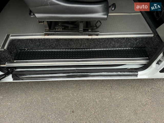 Рено Мастер 2015 в Киеве на Automoto.ua Белый Рено Мастер, объемом двигателя 2.3 л и пробегом 519 тыс. км за 16500 $, фото 38 на Automoto.ua