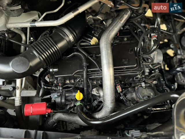 Рено Мастер 2015 в Киеве на Automoto.ua Белый Рено Мастер, объемом двигателя 2.3 л и пробегом 519 тыс. км за 16500 $, фото 86 на Automoto.ua