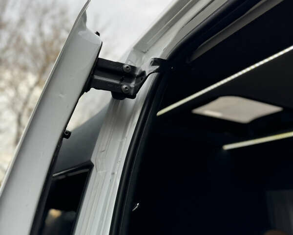 Рено Мастер 2015 в Киеве на Automoto.ua Белый Рено Мастер, объемом двигателя 2.3 л и пробегом 519 тыс. км за 16500 $, фото 48 на Automoto.ua