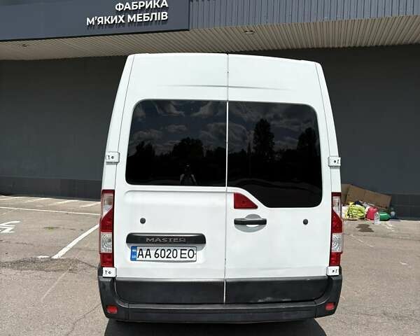Белый Рено Мастер, объемом двигателя 2.3 л и пробегом 238 тыс. км за 14800 $, фото 2 на Automoto.ua