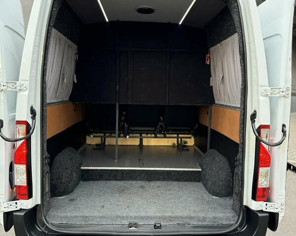 Рено Мастер 2015 в Киеве на Automoto.ua Белый Рено Мастер, объемом двигателя 2.3 л и пробегом 519 тыс. км за 16500 $, фото 30 на Automoto.ua