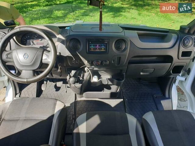 Белый Рено Мастер, объемом двигателя 2.3 л и пробегом 370 тыс. км за 16600 $, фото 8 на Automoto.ua
