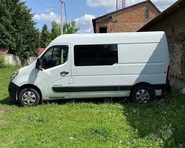 Белый Рено Мастер, объемом двигателя 2.3 л и пробегом 255 тыс. км за 16900 $, фото 3 на Automoto.ua