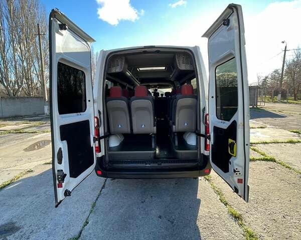 Белый Рено Мастер, объемом двигателя 2.3 л и пробегом 302 тыс. км за 18300 $, фото 8 на Automoto.ua