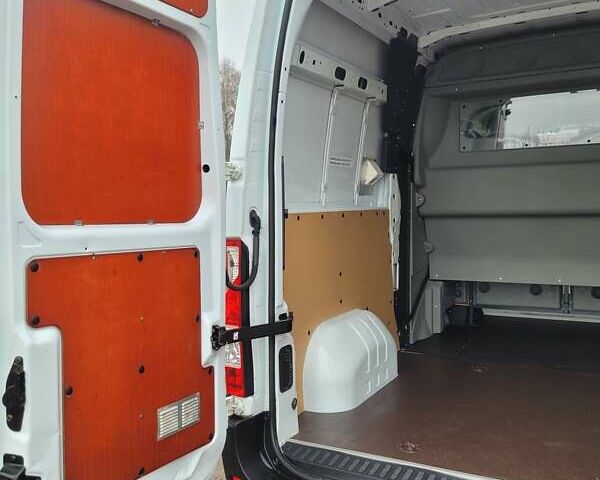 Белый Рено Мастер, объемом двигателя 2.3 л и пробегом 185 тыс. км за 18800 $, фото 45 на Automoto.ua