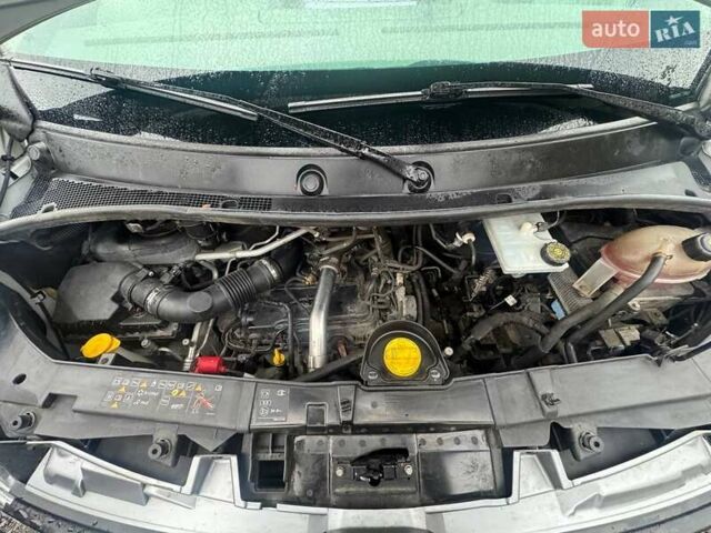 Белый Рено Мастер, объемом двигателя 2.3 л и пробегом 336 тыс. км за 20467 $, фото 11 на Automoto.ua