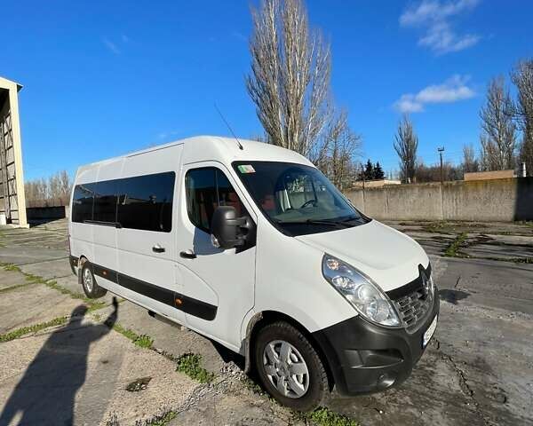 Белый Рено Мастер, объемом двигателя 2.3 л и пробегом 302 тыс. км за 18300 $, фото 4 на Automoto.ua