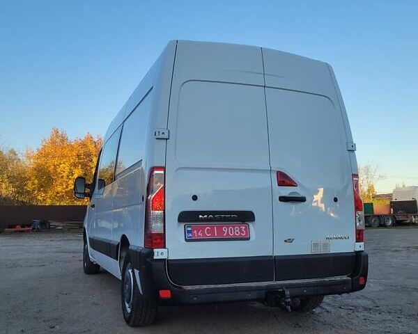 Белый Рено Мастер, объемом двигателя 2 л и пробегом 185 тыс. км за 17900 $, фото 42 на Automoto.ua