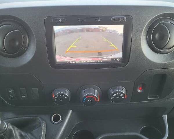 Белый Рено Мастер, объемом двигателя 2 л и пробегом 185 тыс. км за 17900 $, фото 8 на Automoto.ua