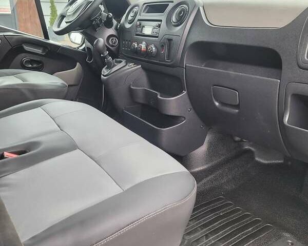 Белый Рено Мастер, объемом двигателя 2.3 л и пробегом 185 тыс. км за 18800 $, фото 56 на Automoto.ua