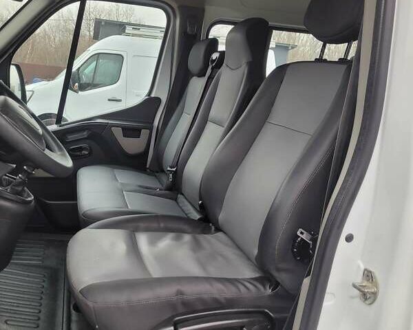 Белый Рено Мастер, объемом двигателя 2.3 л и пробегом 185 тыс. км за 18800 $, фото 58 на Automoto.ua