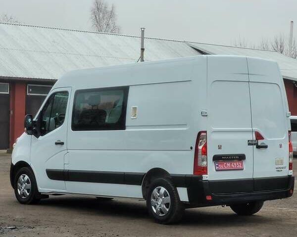 Белый Рено Мастер, объемом двигателя 2.3 л и пробегом 185 тыс. км за 18800 $, фото 5 на Automoto.ua