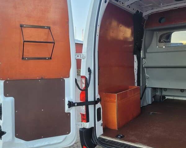 Белый Рено Мастер, объемом двигателя 2 л и пробегом 185 тыс. км за 17900 $, фото 38 на Automoto.ua