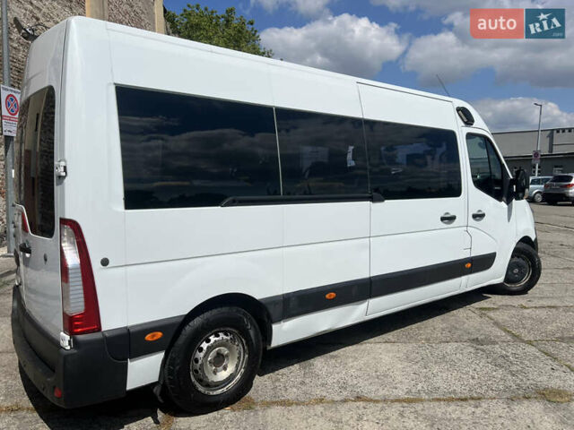 Белый Рено Мастер, объемом двигателя 2.3 л и пробегом 520 тыс. км за 14000 $, фото 1 на Automoto.ua