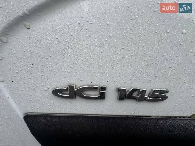 Белый Рено Мастер, объемом двигателя 2.3 л и пробегом 336 тыс. км за 20467 $, фото 9 на Automoto.ua